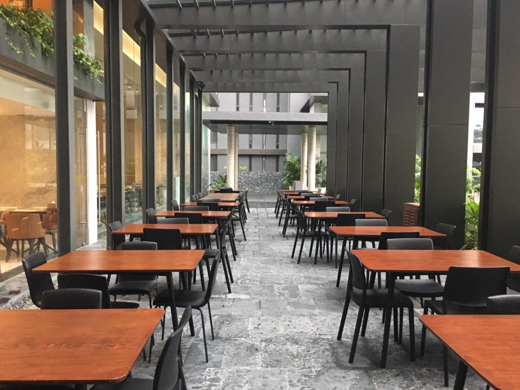 Balcony Seaside Sriracha Hotel & Serviced Apartments Si Racha Bagian luar foto