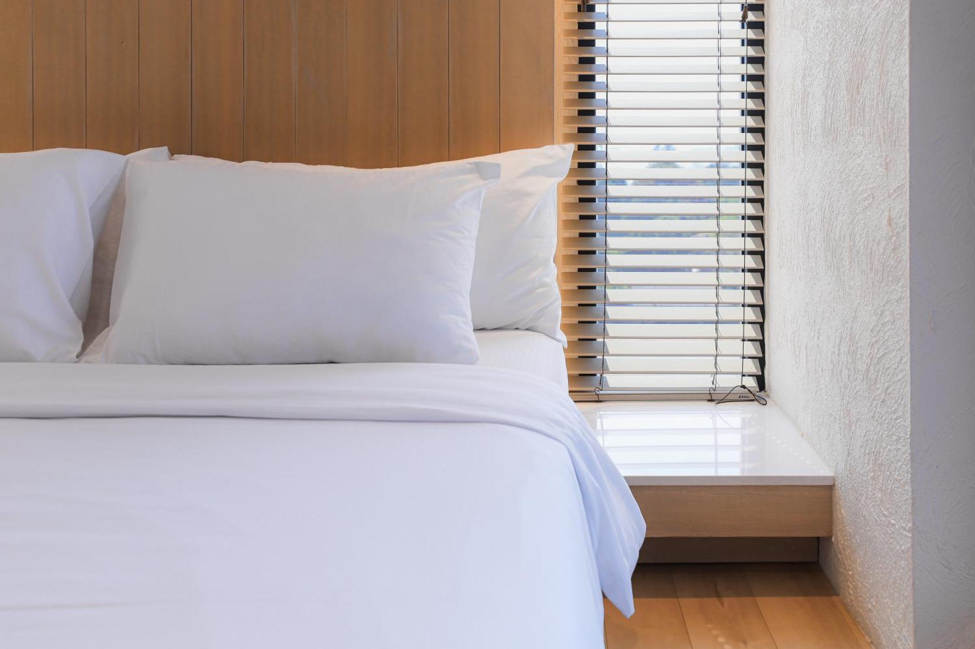 Balcony Seaside Sriracha Hotel & Serviced Apartments Si Racha Bagian luar foto