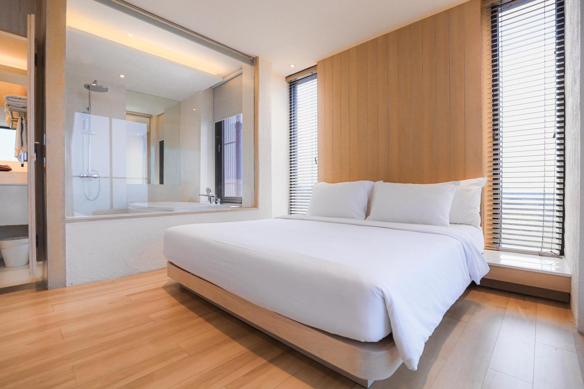 Balcony Seaside Sriracha Hotel & Serviced Apartments Si Racha Bagian luar foto