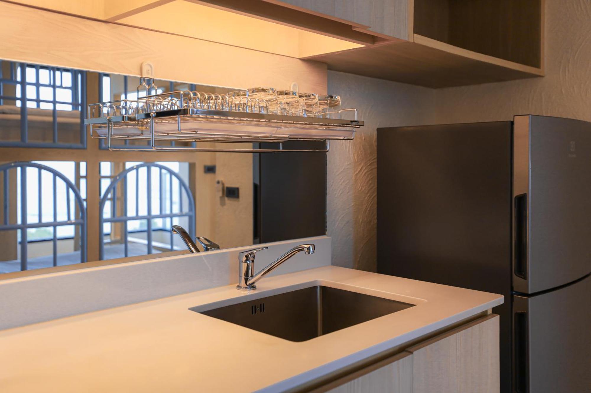 Balcony Seaside Sriracha Hotel & Serviced Apartments Si Racha Bagian luar foto