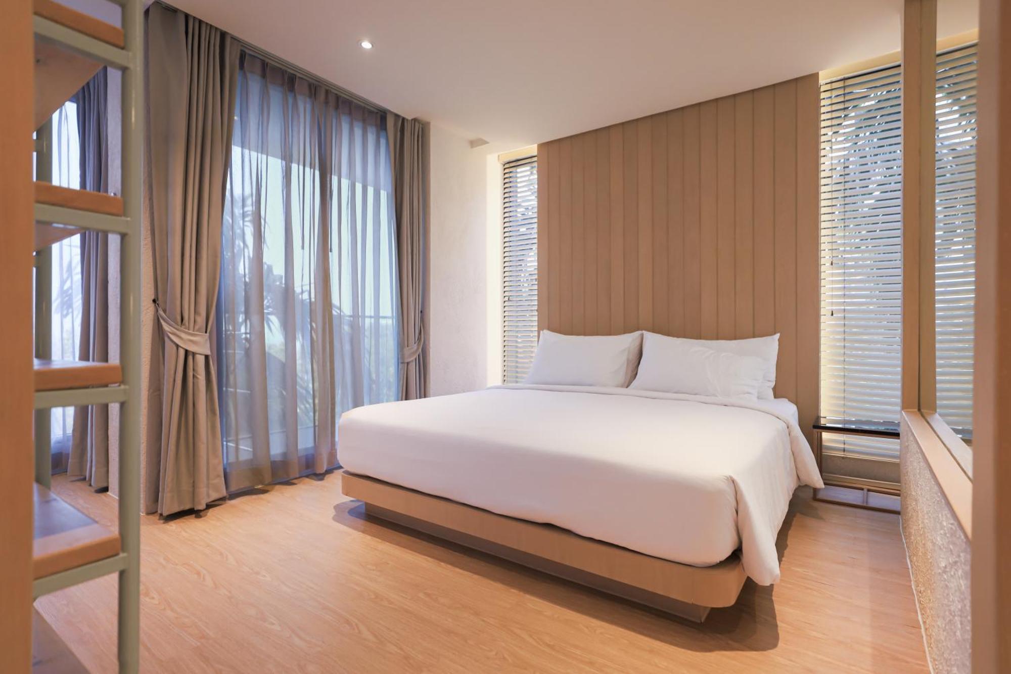 Balcony Seaside Sriracha Hotel & Serviced Apartments Si Racha Bagian luar foto